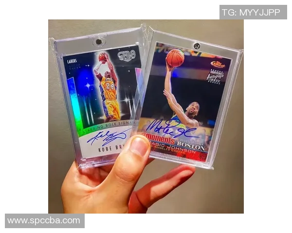 球星卡足球帕尼尼卡包系列全新C罗限定版卡片亮相收藏热潮再度掀起 球星卡足球帕尼尼卡包系列全新C罗限定版卡片亮相收藏热潮再度掀起